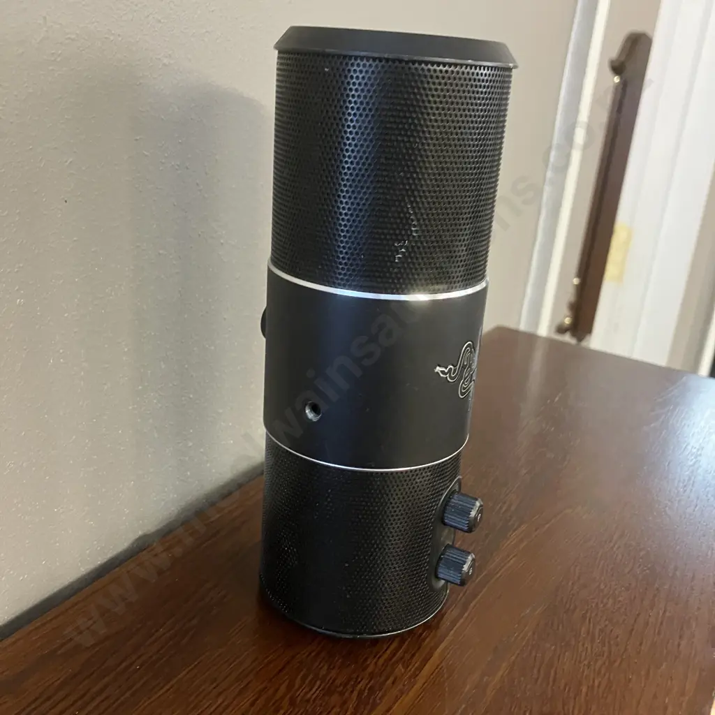 Razer Seiren Pro RZ05-0132 Microphone Image 1++