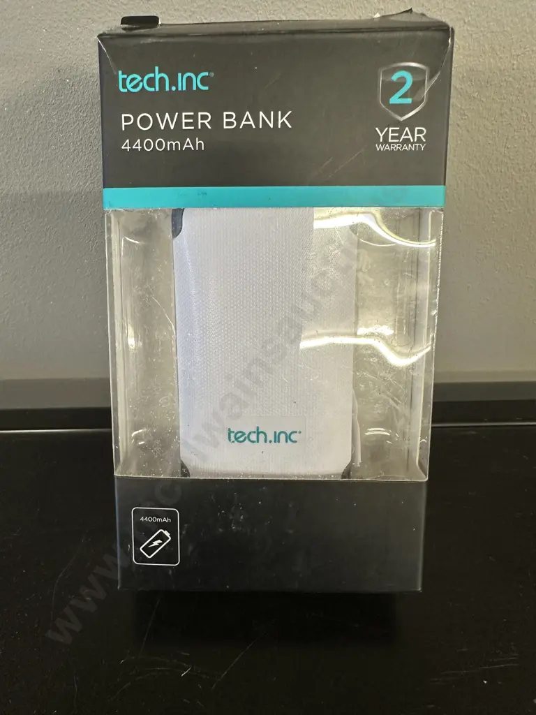 tech.inc Power Bank - 4400m Ah, Boxed Image 1++
