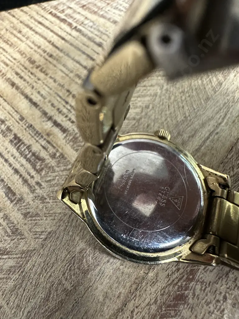 Womens Guess Watch Model WO705L2 Ix Clear Stone Missing Image 1++