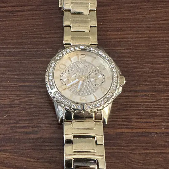 Womens Guess Watch Model WO705L2 Ix Clear Stone Missing