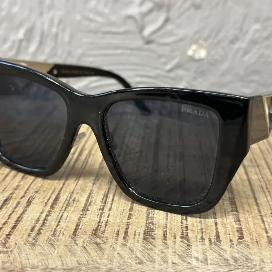 Prada Sunglasses Made In Italy 2801 53 19 145
