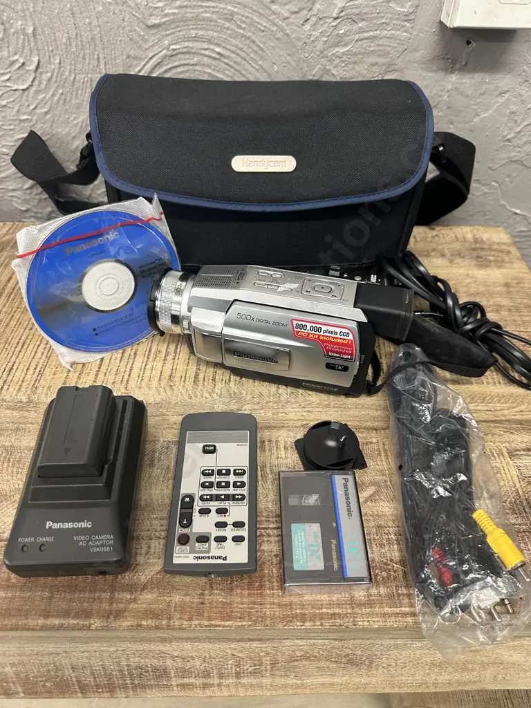 Panasonic NV-DS30A MiniDV Cassette Tape Digital Video Camera Camcorder, Battery, Tape, Remote Control Etc & Sony Bag Image 1++