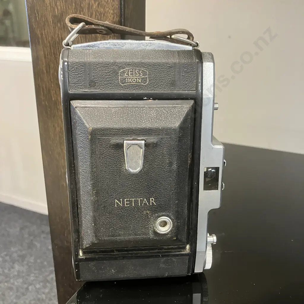 Zeiss Ikon NETTAR 518/2 with Anastigmat 105mm f4.5 Velio Leaf Shutter. Medium Format Folding Camera Image 1++