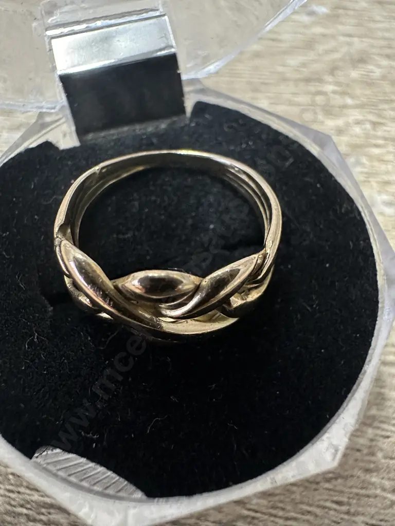 Small 14k Stamped Gold Ring Cross Over Detail Image 1++