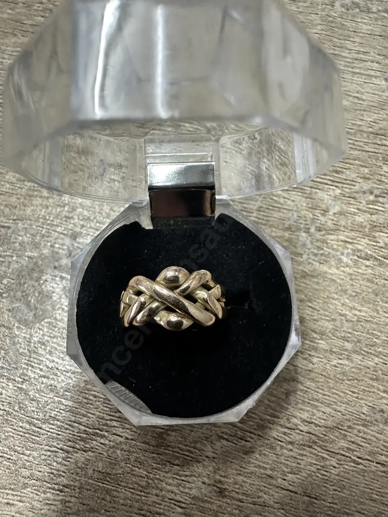 Small 14k Stamped Gold Ring Cross Over Detail Image 1++
