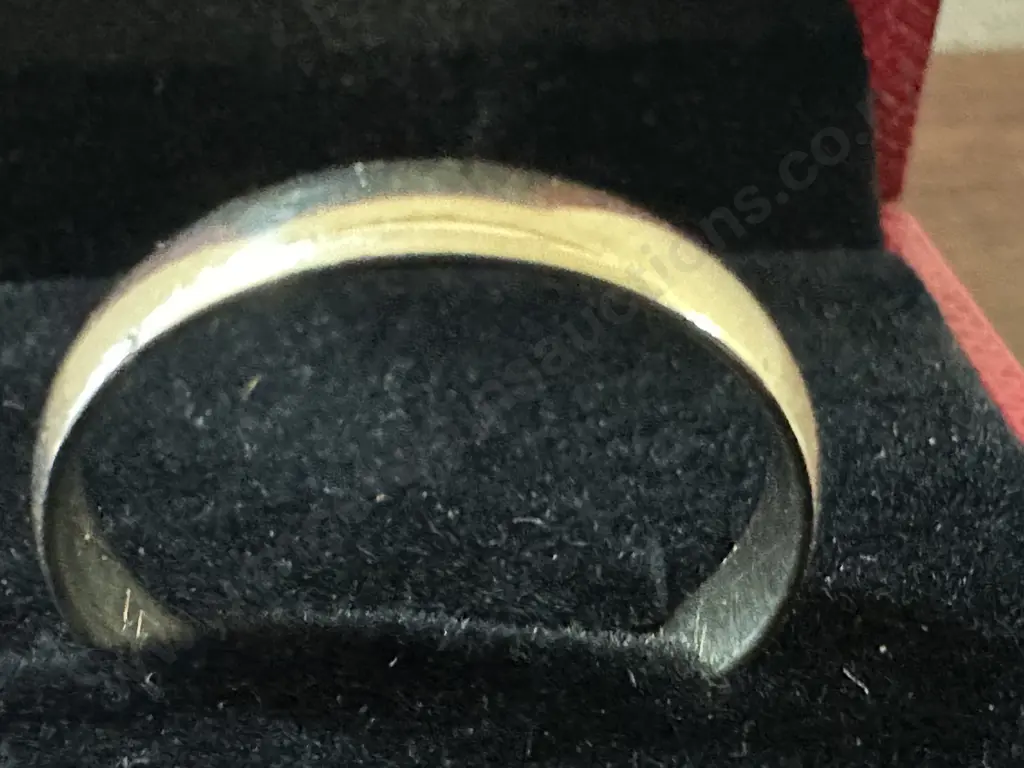 Stamped 9Ct WD2-C4 Mens Gold Wedding Band Image 1++