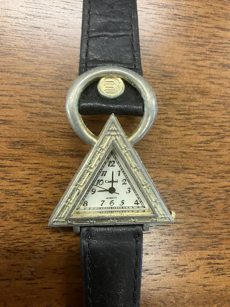 Vintage Cardinal Quartz Triangular Freemason Design Watch Image 1++