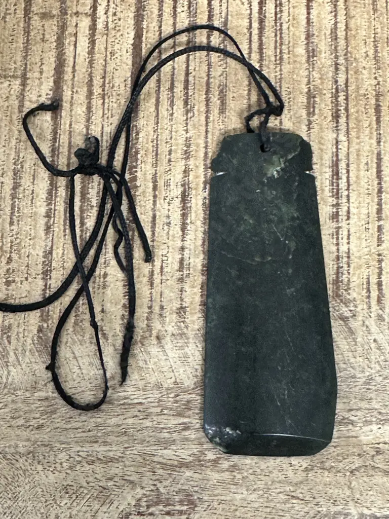 Large Pounamu Pendant Necklace (af) Image 1++