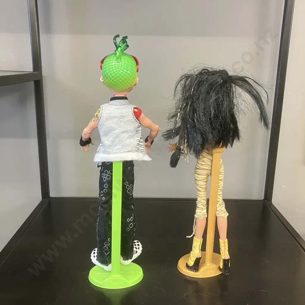 Monster High Dolls - Duece Gorgon & Cleo De Nile, 2008 First Wave With Stands Image 1++