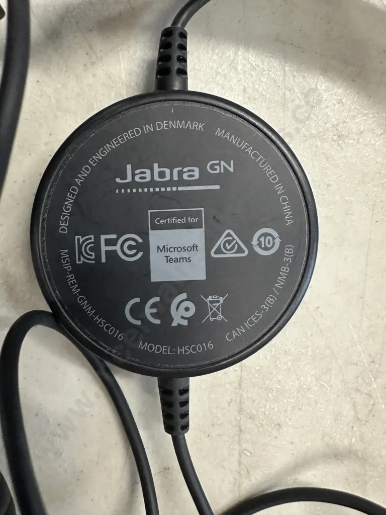 Skullcandy Smokin Bud Wireless Ear Buds In Charging Case Model S2TAW & Jabra Headphones Model HSC016 Image 1++