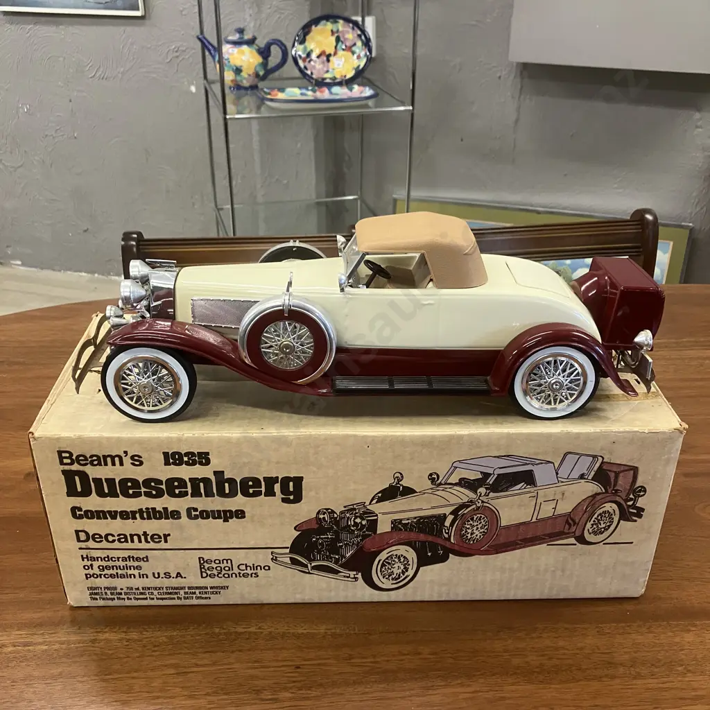 Beams' 1935 Duesenberg Convertible Coupe Decanter - White & Maroon Colours, Original Box. L47cm Image 1++