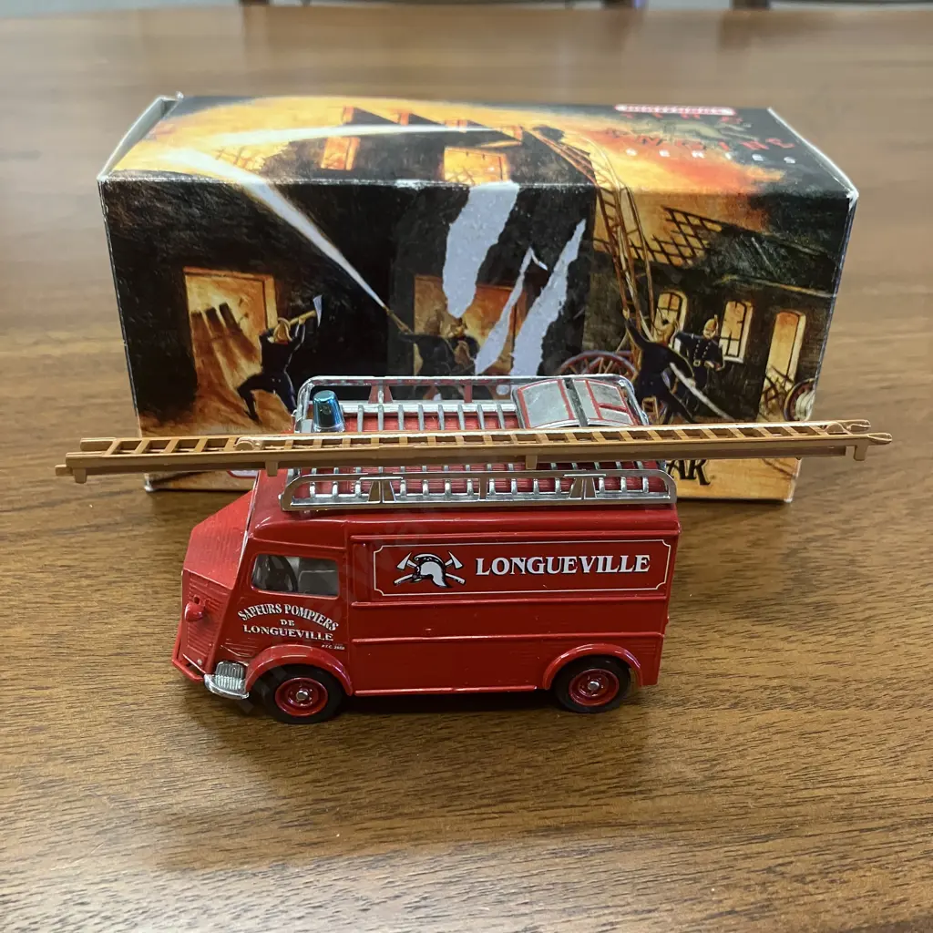 Matchbox Fire Truck 1:43 YFE13 1947 Citreon Type H Van With Original Box Image 1++