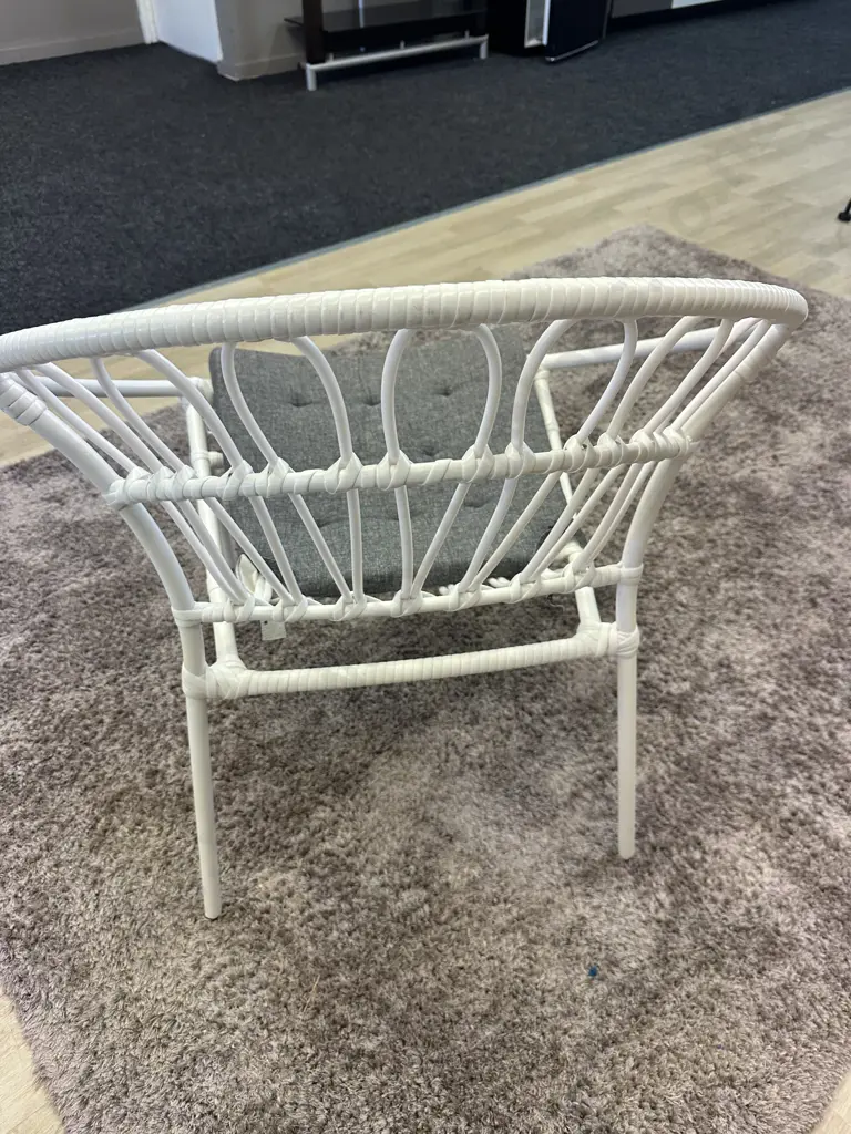 White Resin Patio Chair Bucket Design With Grey Living & Co Cushion H79,W72,D60cm. Image 1++
