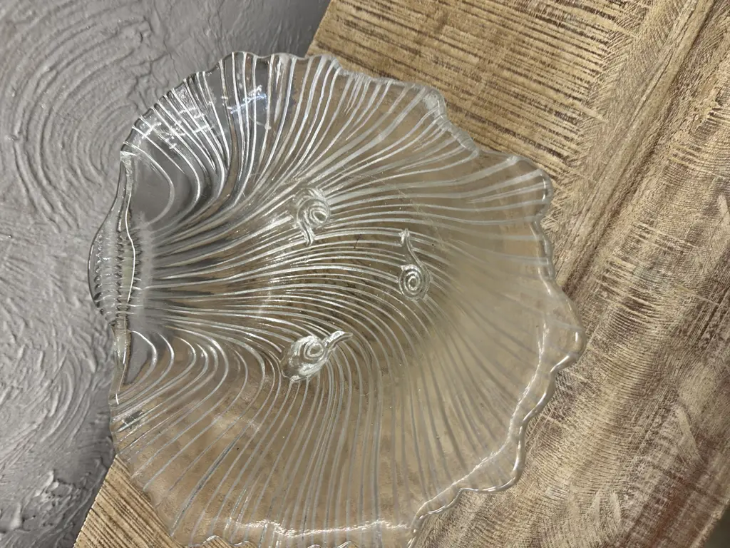 Vintage Footed ConchShell Clear Textured Bowl H13,W28,D29cm Image 1++