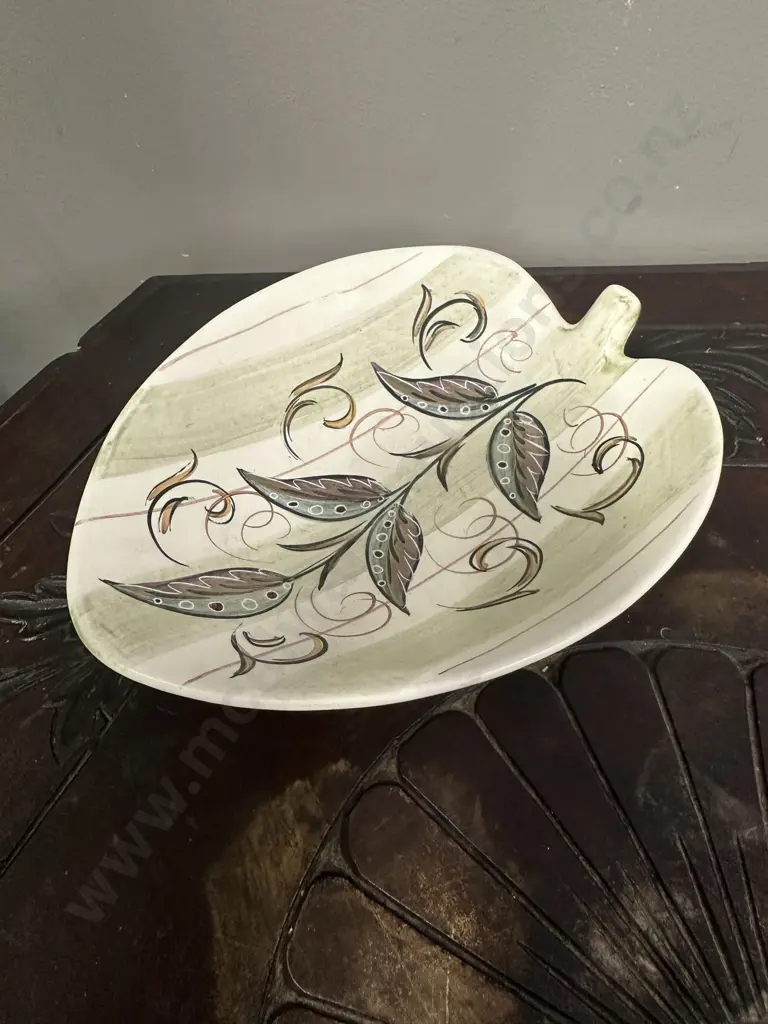 Vintage Mid Century Denby Glyn Ware Hand Painted Leaf Bowl Signed By Glen Colledge. H5 W19.5 D15cm Image 1++