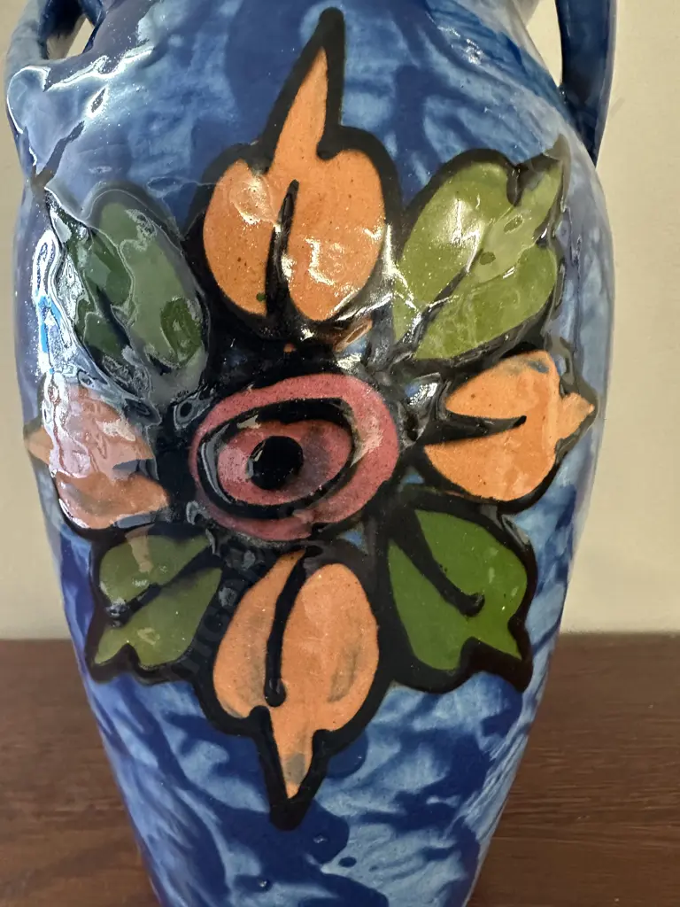 Royal Torquay Hand Made Pottery Vase H24cm. Image 1++