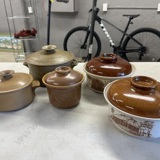 Vintage Lidded Stone Ware Casserole Dishes Including Crown Lynn (af to rim), Temuka Etc