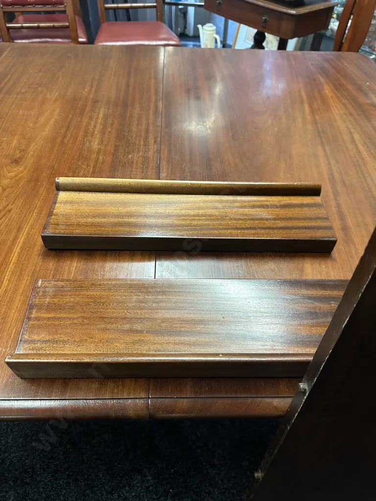 Victorian Style Dining Table With Extension & Castors Image 1++