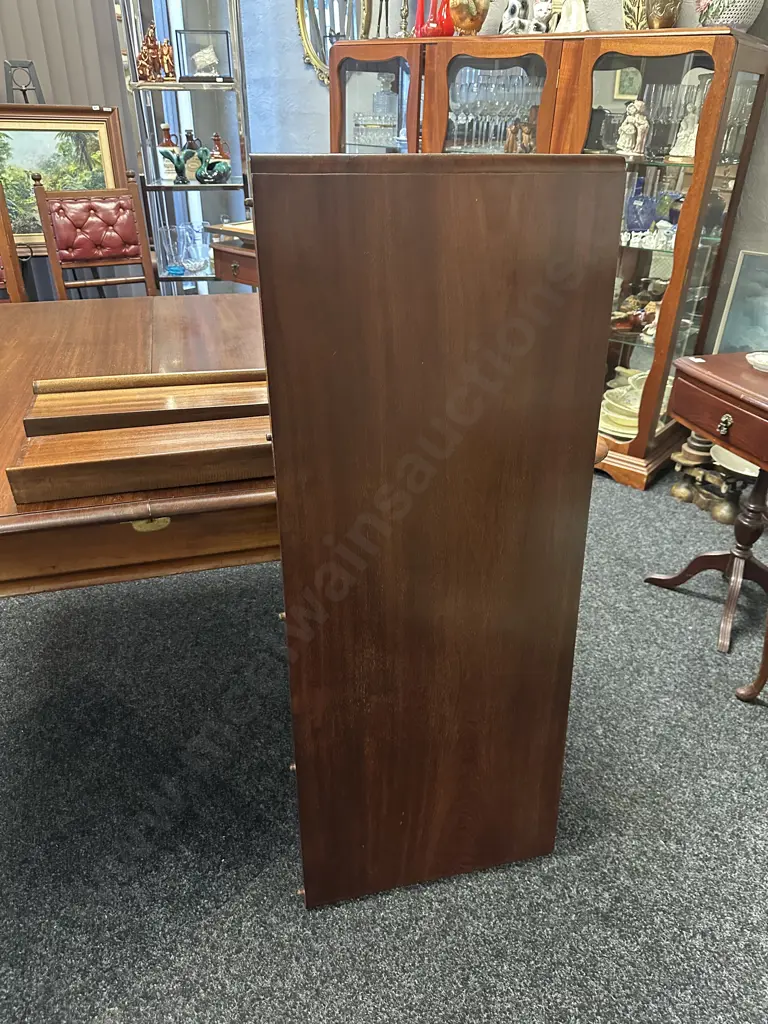Victorian Style Dining Table With Extension & Castors Image 1++