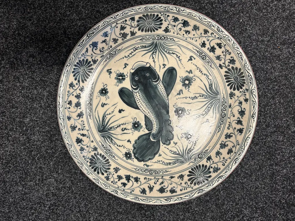Large Glazed Pottery Bowl Blue & White Fish Detail Dia46cm. Image 1++