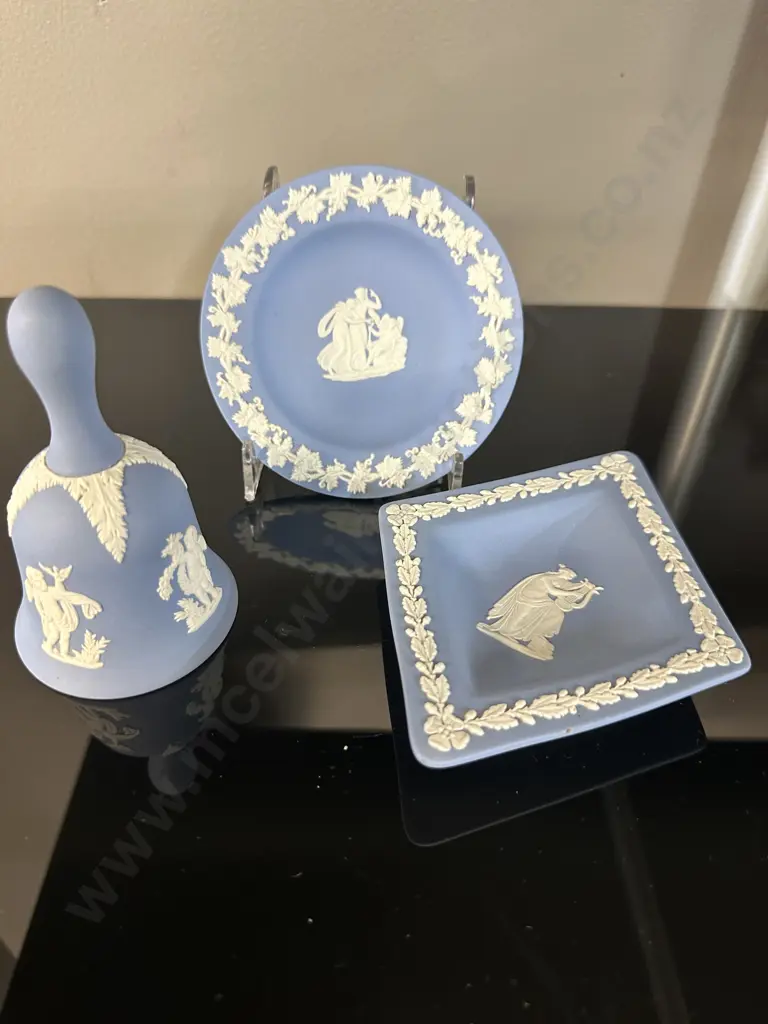 Selection Of Wedgwood Items Jasperware  Image 1++