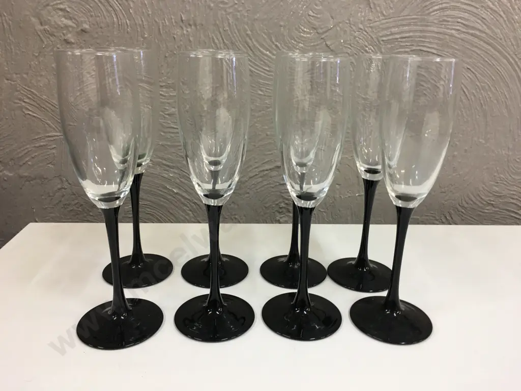 Set Of 8 Luminarc Stemmed Glasses Image 1++