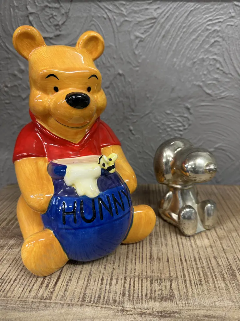 Vintage Money Boxes Including Snoopy & Pooh Bear Image 1++