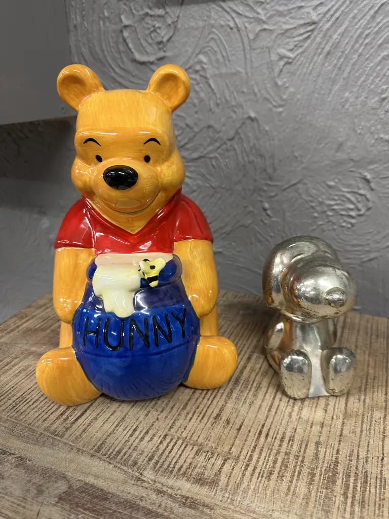 Vintage Money Boxes Including Snoopy & Pooh Bear Image 1++