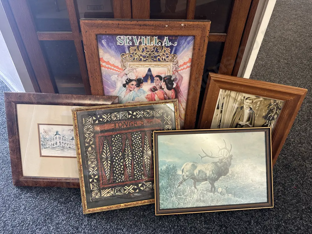 Vintage Framed Artwork x5  Image 1++