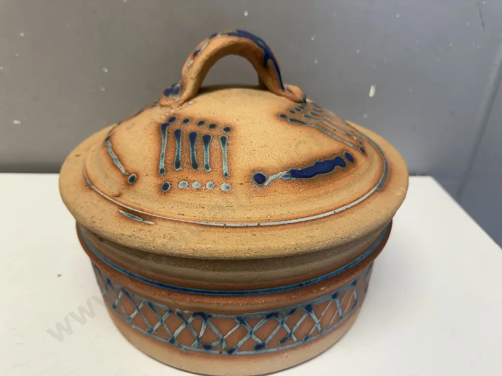 Large Terrocotta Lidded Casserole Dish Mexican Themed Image 1++