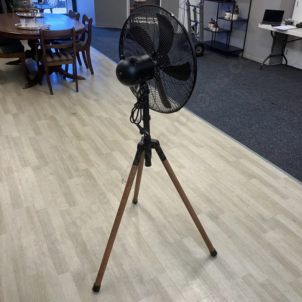 Living & Co 45cm Tripod Fan Image 1++
