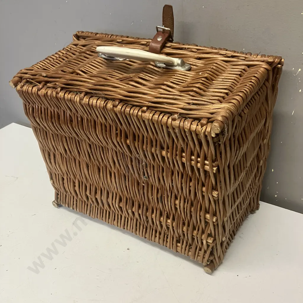 Vintage 1960s Brexton Wicker Picnic Hamper - Cup Marked #7962 (1 Cup Has Broken Handle) With Thermos, Made In England Image 1++