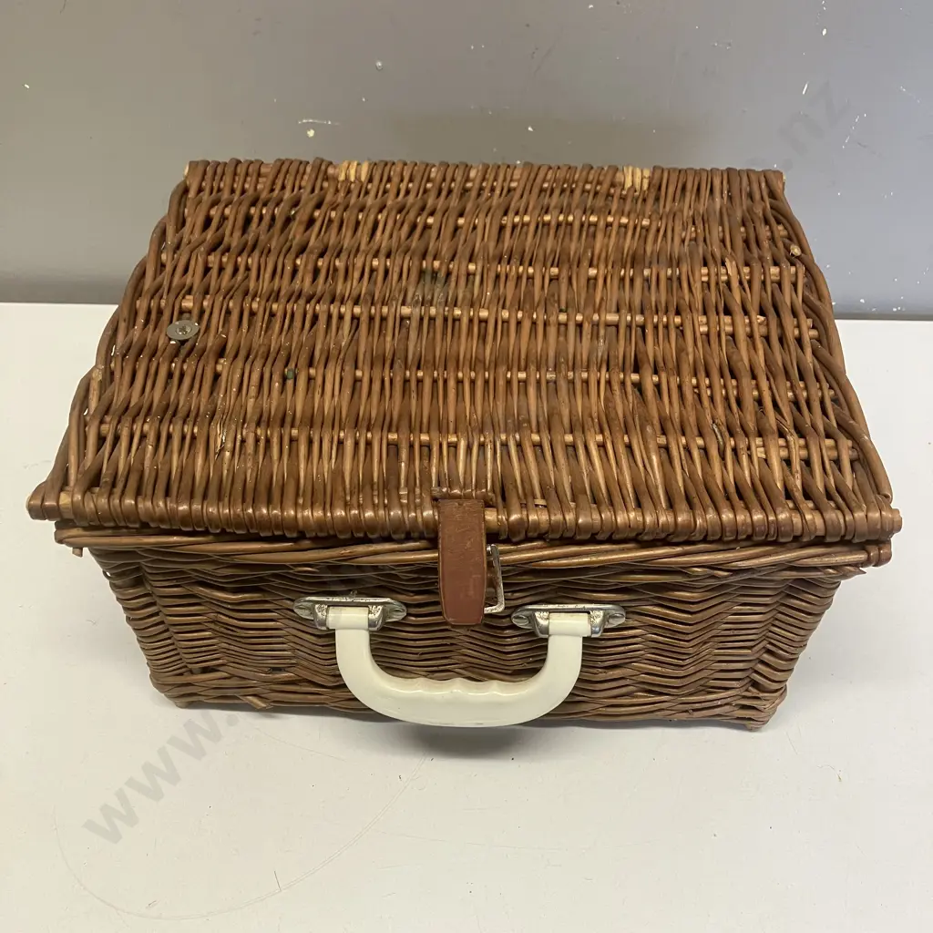 Vintage 1960s Brexton Wicker Picnic Hamper - Cup Marked #7962 (1 Cup Has Broken Handle) With Thermos, Made In England Image 1++