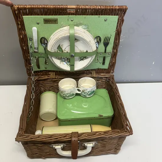 Vintage 1960s Brexton Wicker Picnic Hamper - Cup Marked #7962 (1 Cup Has Broken Handle) With Thermos, Made In England