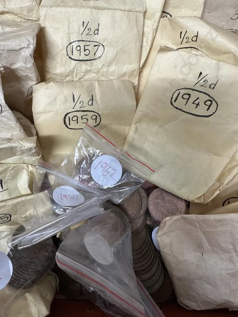 Large Collection Of New Zealand Pennies Image 1++