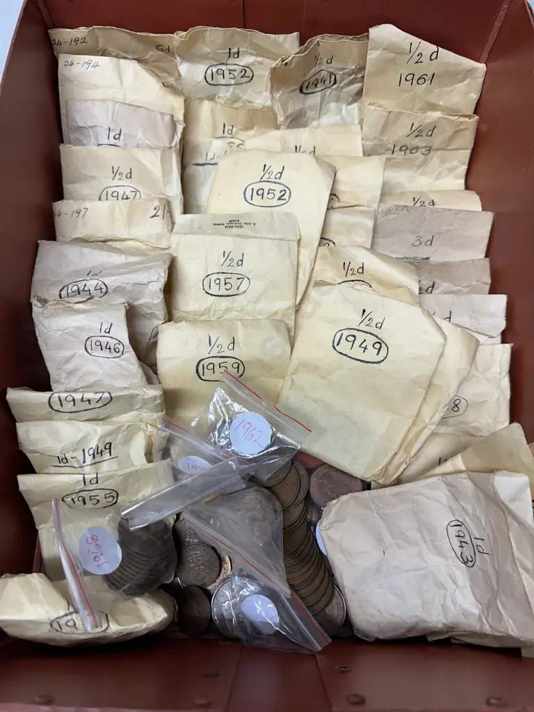 Large Collection Of New Zealand Pennies Image 1++
