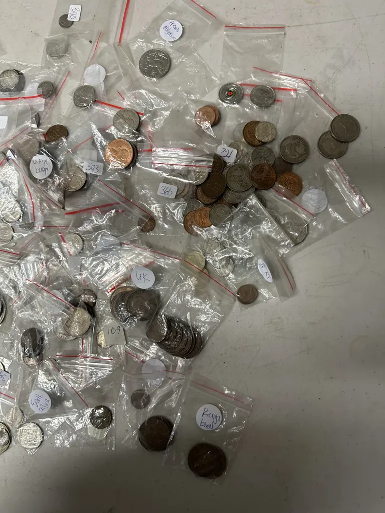Large Selection Of Collectable Coins Including NZ, Australia, Uk, USA, Etc Image 1++