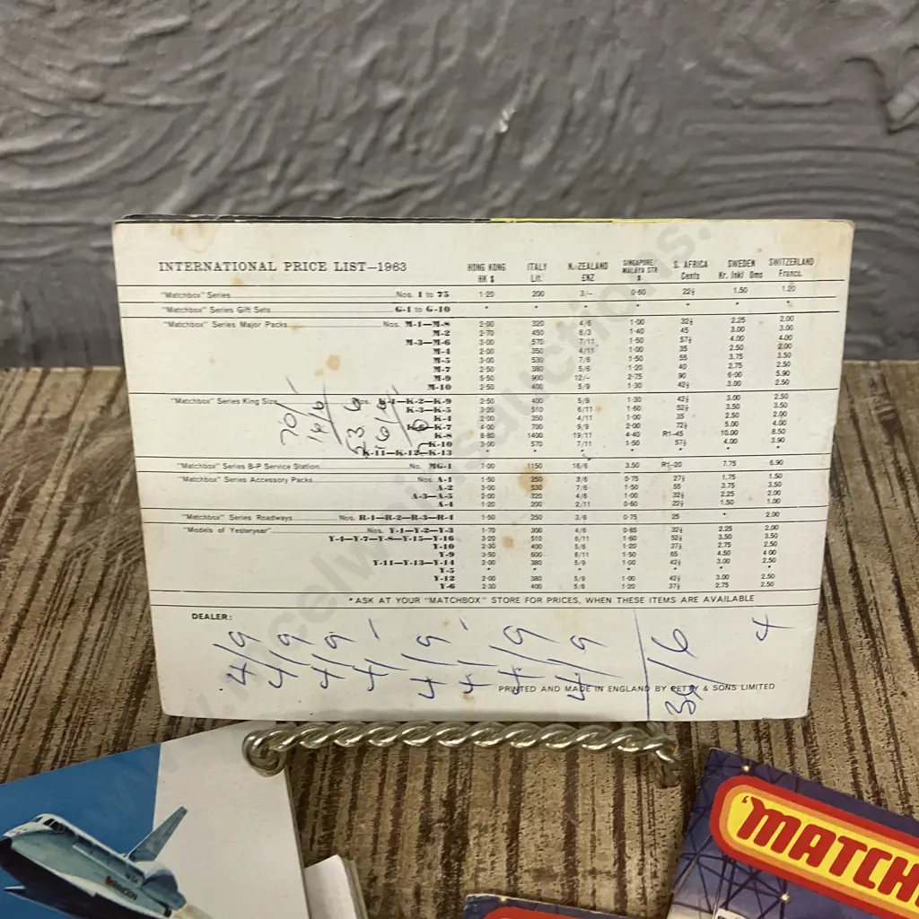 Rare Collectable Matchbox Series International Pocket Catalogue 1963 With Five Matchbox Catalogues 1979 /80 to 1982/83 Image 1++