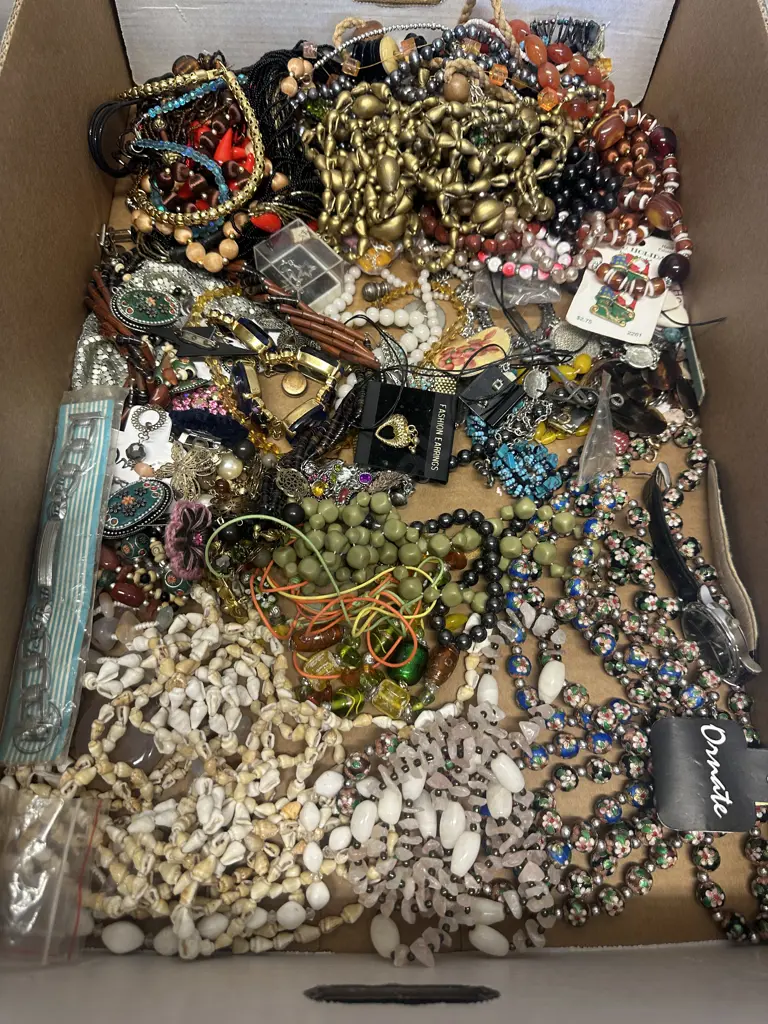 Large Selection Of Costume Jewellery Including Beaded Necklaces Etc Image 1++