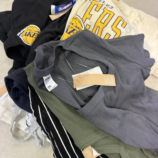 Assorted Ladies Clothing Size 16-20