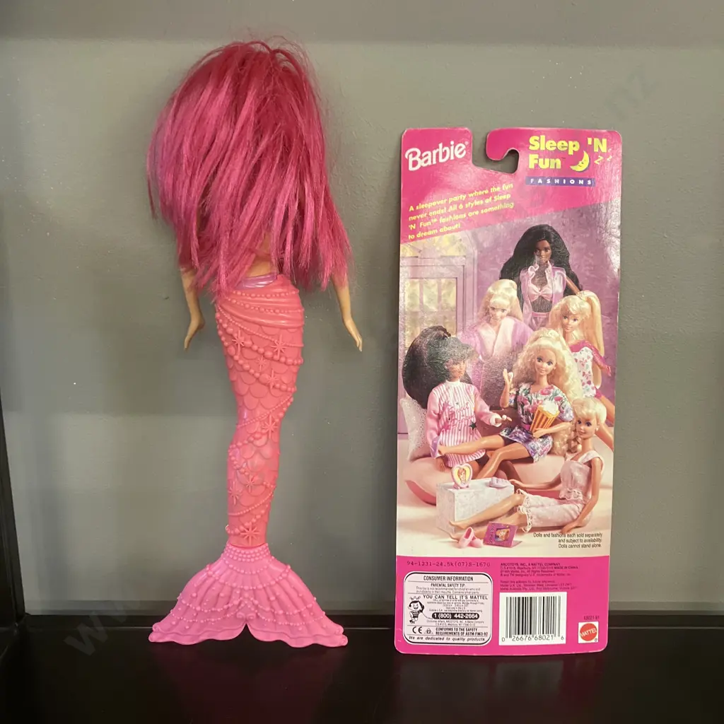 Vintage Mattel Barbie 1995 Sweep 'N Fun Fashions & Barbie Dreamtopia Mermaid Doll Image 1++