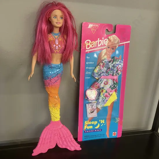 Vintage Mattel Barbie 1995 Sweep 'N Fun Fashions & Barbie Dreamtopia Mermaid Doll