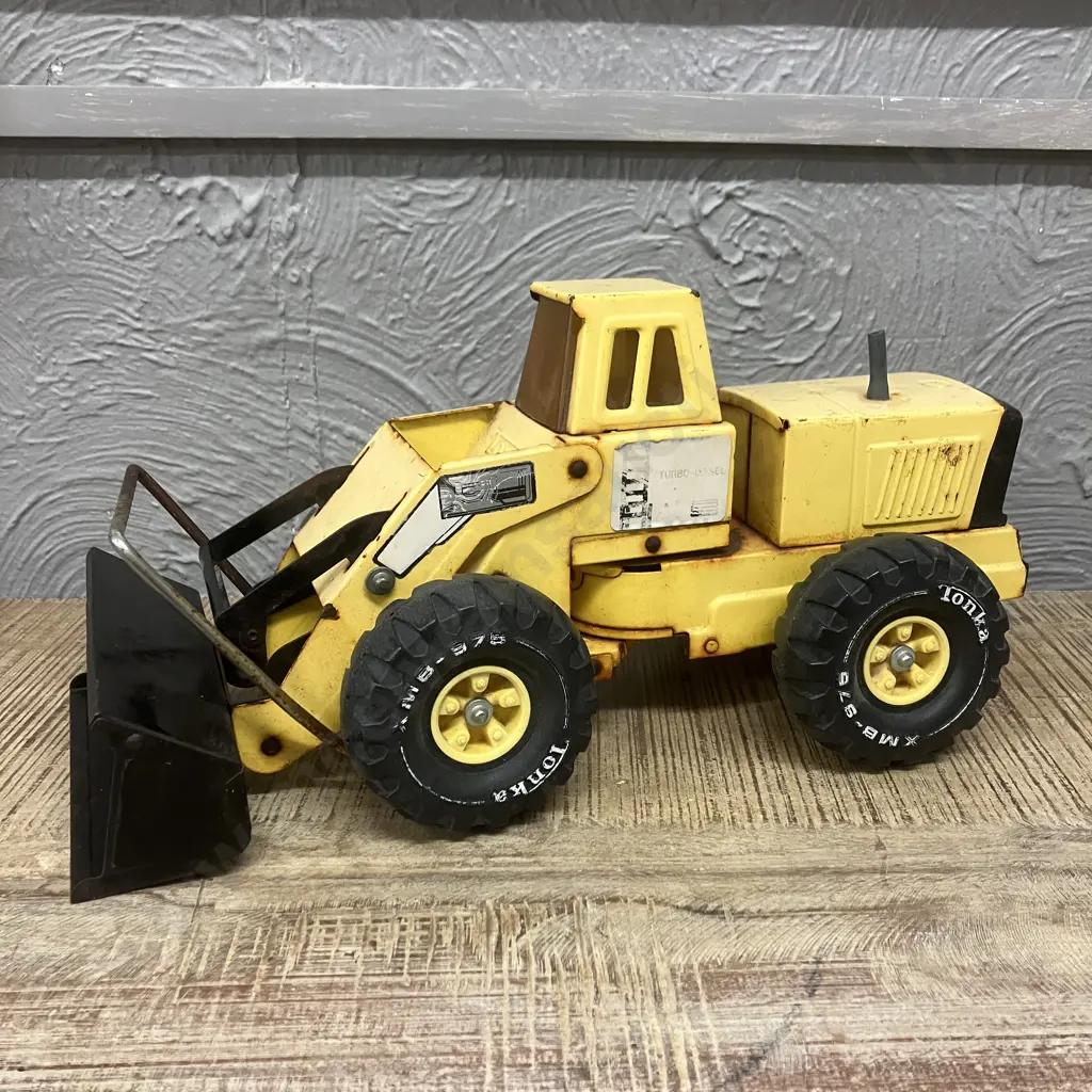 Vintage 1970s Tonka Pressed Steel Front End Loader Image 1++