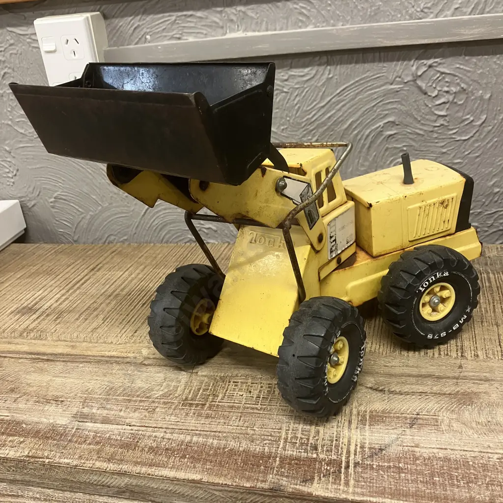 Vintage 1970s Tonka Pressed Steel Front End Loader Image 1++