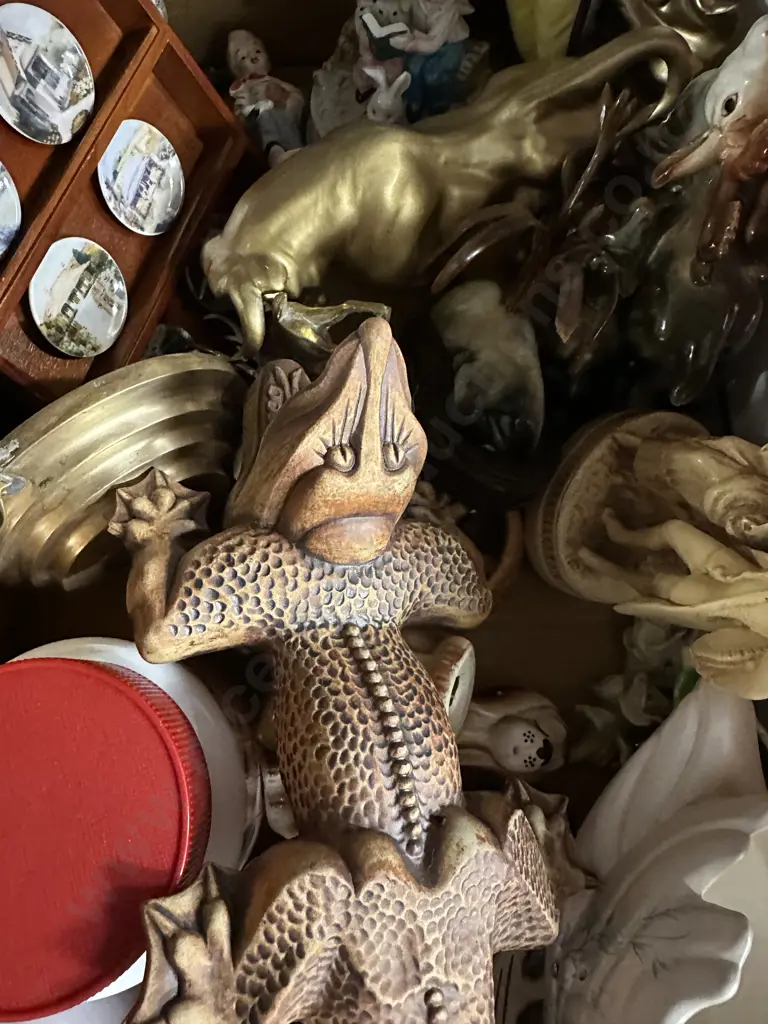 Selection Of Figurines, Wooden Wall Art, Pottery & Ornaments Image 1++