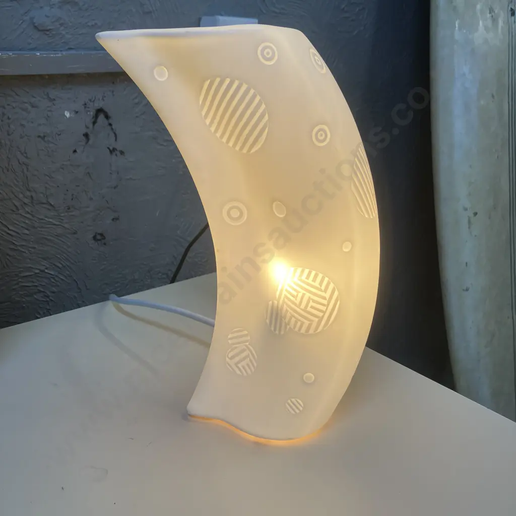 Lemongrass Mood Ceramic Lamp. 31 x 20cm Image 1++