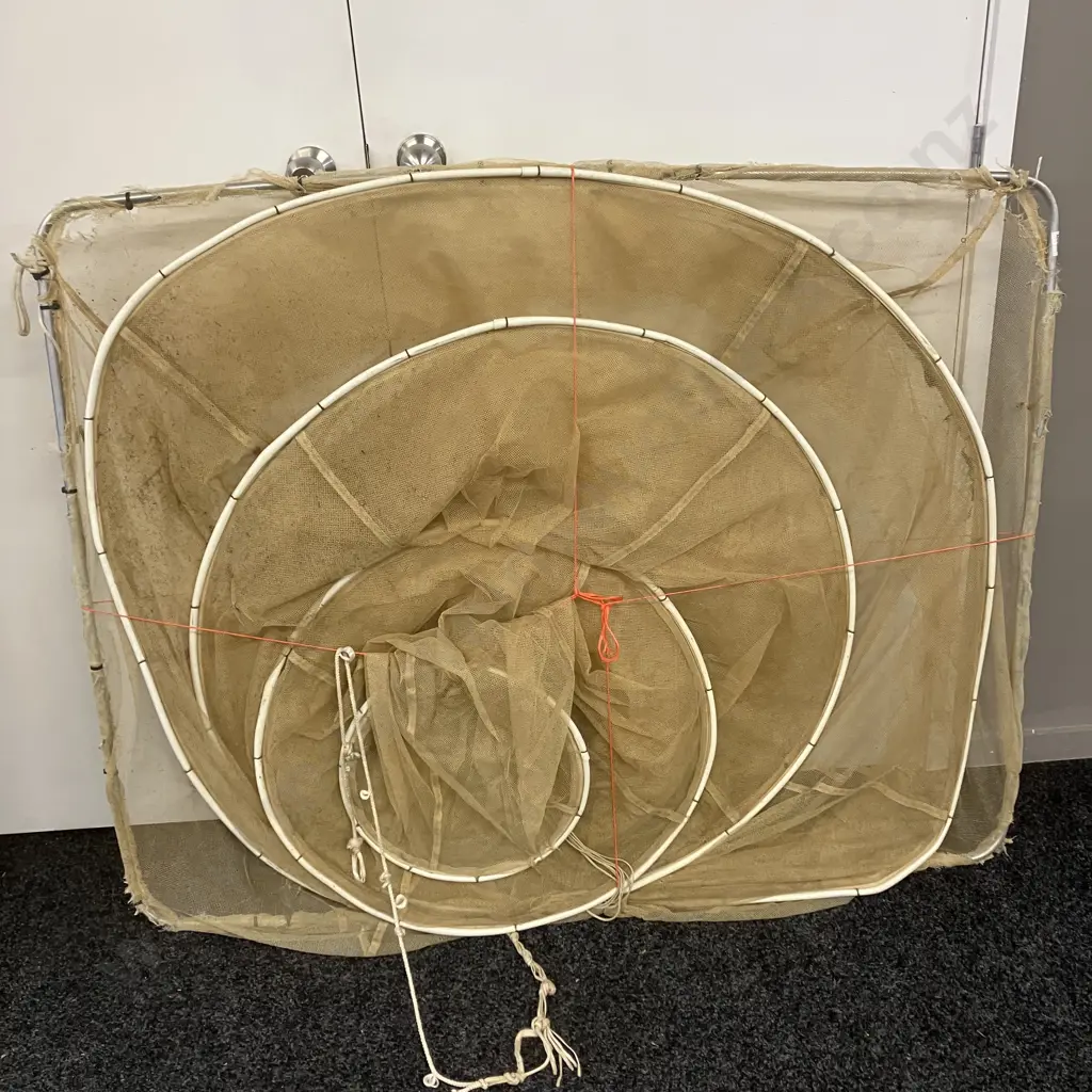 Large Whitebait Sock Net. 102 x 130cm Image 1++