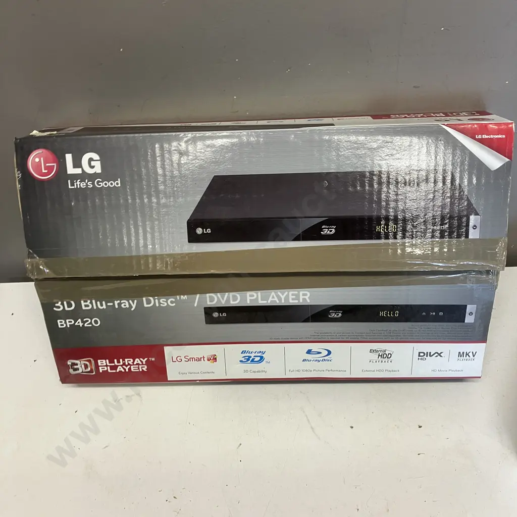 LG BP420 Blu-Ray / DCD Player With Remote, Nouveau Stability Rail, Active 75cm Gym Ball Image 1++