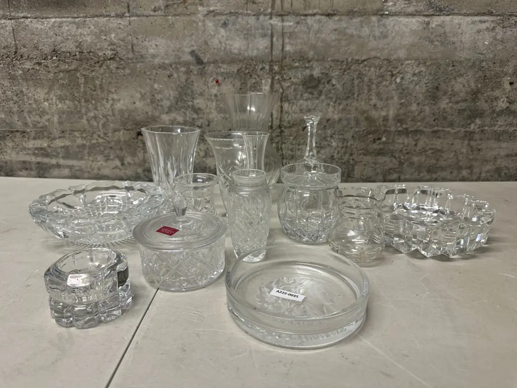 Selection of Crystal & Glass Including Ashtrays, Vases Etc Image 1++