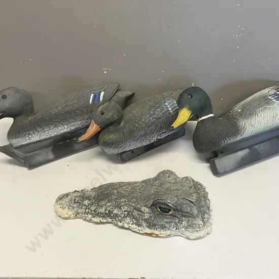 Floating Crocodile Head For Garden Pond. 33 x 16cm (As Found) With 3 Floating Duck Decoys